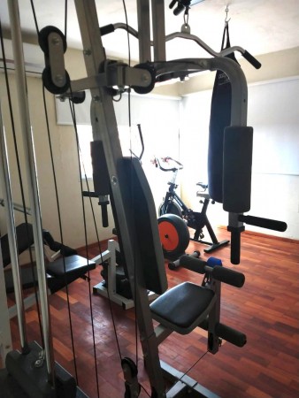 CASA 5 DOR 3 BAÑOS COCHERA DOBLE  PILE GYM GAS NAT.