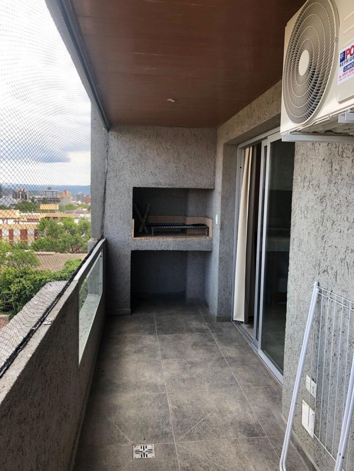 DEPARTAMENTO CON BALCON PILETA Y COCHERA