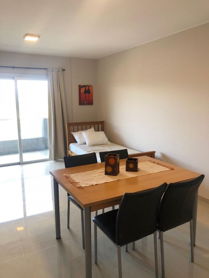 DEPARTAMENTO CON BALCON PILETA Y COCHERA