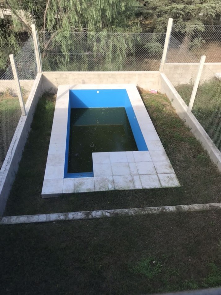 DUPLEX NUEVO CON TERRAZA PATIO PILETA PROPIA COCHERA  NO PAGA EXPENSAS 