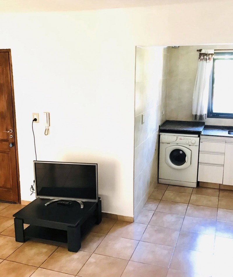 DUPLEX 2 DOR 1 BAÑO PATIO COCHERA PROPIA NO PAGA EXPENSAS 