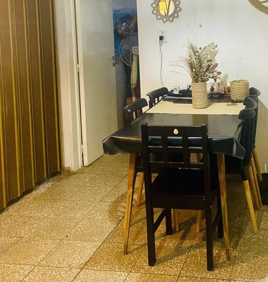 CASA DE 3 DOR 2 BAÑOS COCHERA PILETA