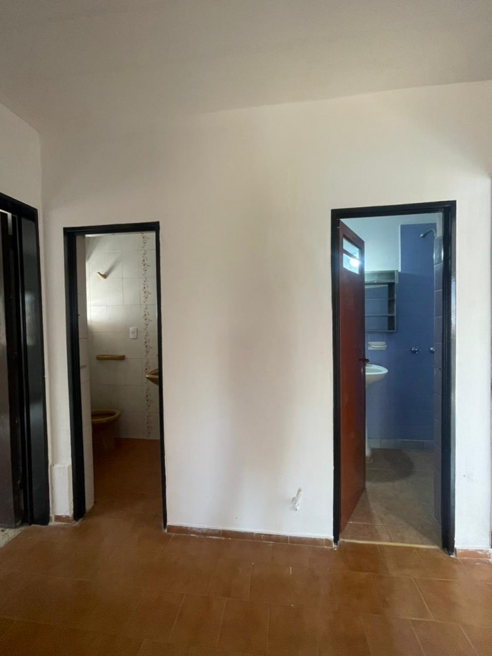 CASA DE 3 DOR 2 BAÑOS PATIO COCHERA GAS NAT  ESCRITUTA