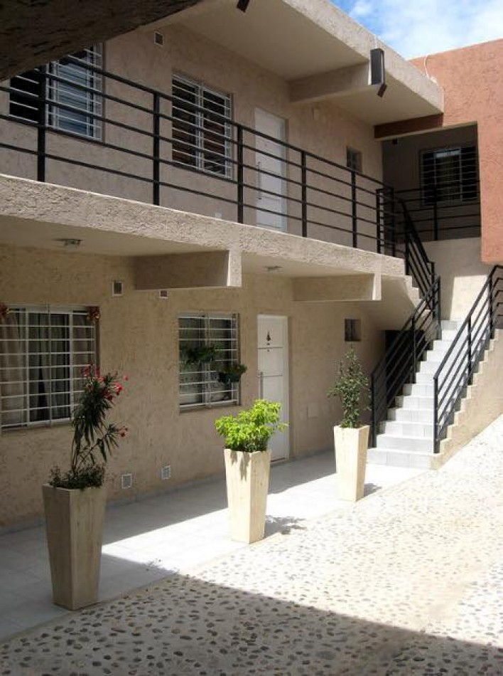 DEPARTAMENTO A LA CALLE 1 DOR