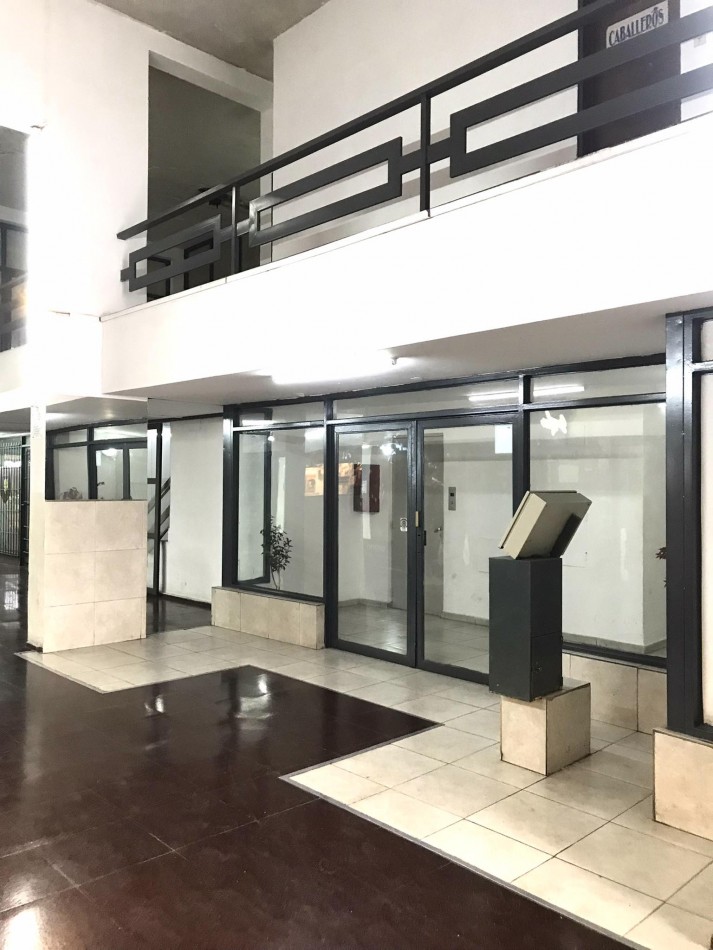 DEPARTAMENTO EN GALERIA PLENO CENTRO