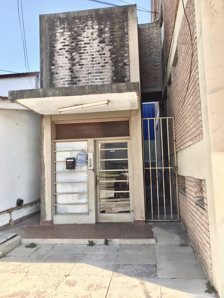 DEPTO BALCON A LA CALLE 2 DOR