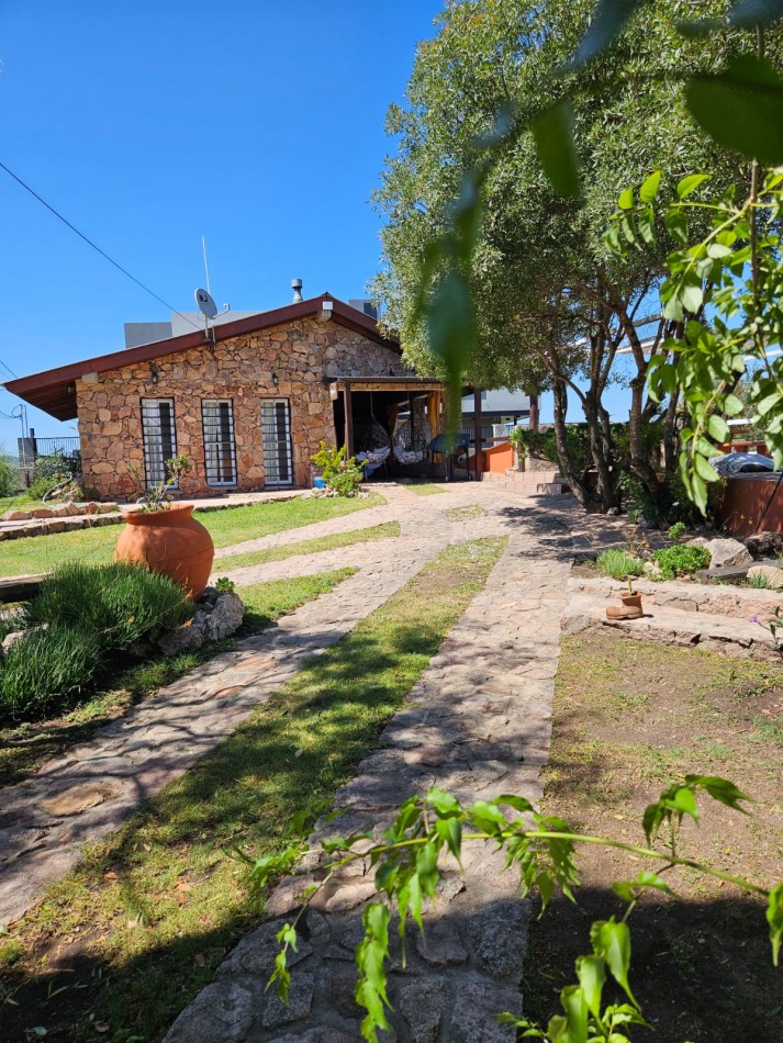 Complejo de 5 Cabañas listas para trabajar