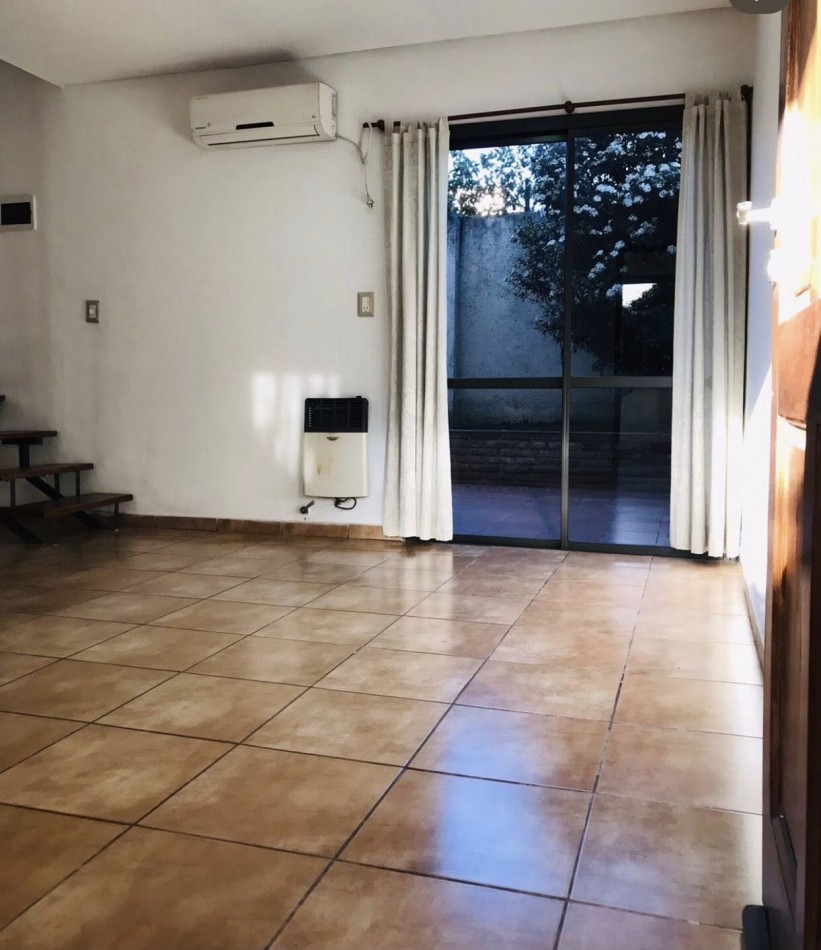DUPLEX DE 2 DOR COCHERA PATIO PROPIO  GAS NATURAL SIN EXPENSAS