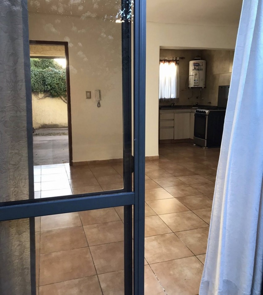 DUPLEX DE 2 DOR COCHERA PATIO PROPIO  GAS NATURAL SIN EXPENSAS