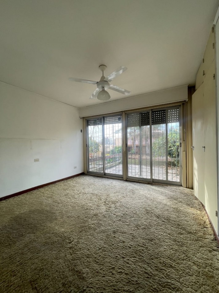 CASA A REFACCIONAR CENTRICA