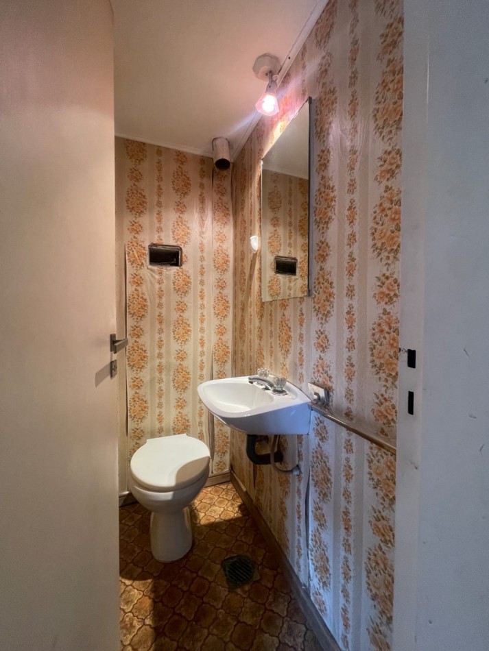 CASA A REFACCIONAR CENTRICA