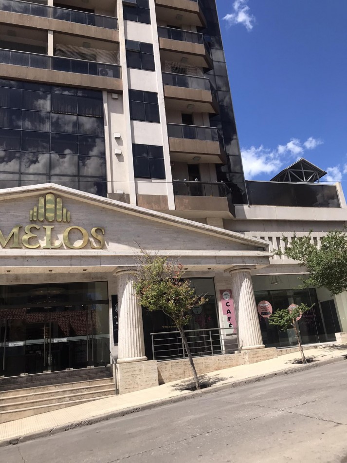 LOCAL EN TORRE MELOS 