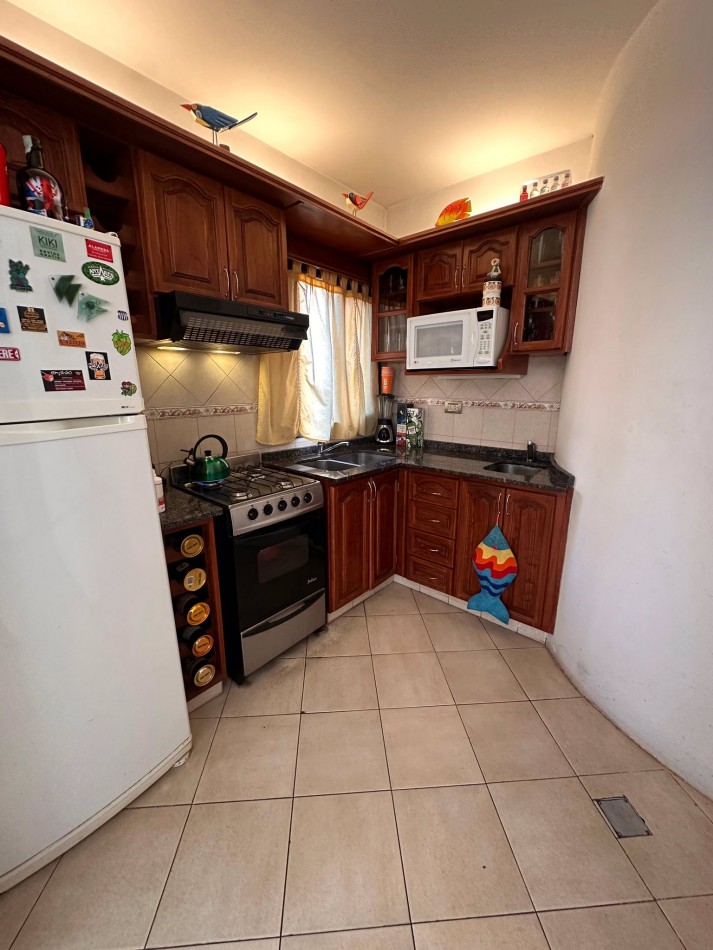 DEPARTAMENTO CON BALCON AMOBLADO COCHERA 