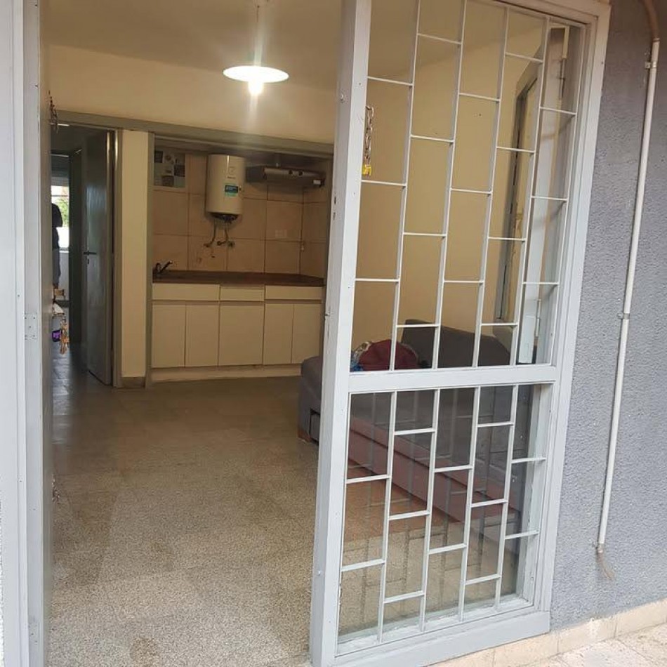 DEPARTAMENTO PB VISTA  A LA CALLE 