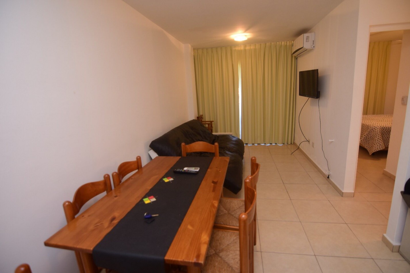 DEPARTAMENTO CON BALCON A LA CALLE 1 DOR