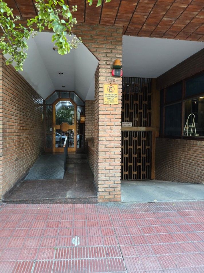 DEPARTAMENTO CON TERRAZA PROPIA 