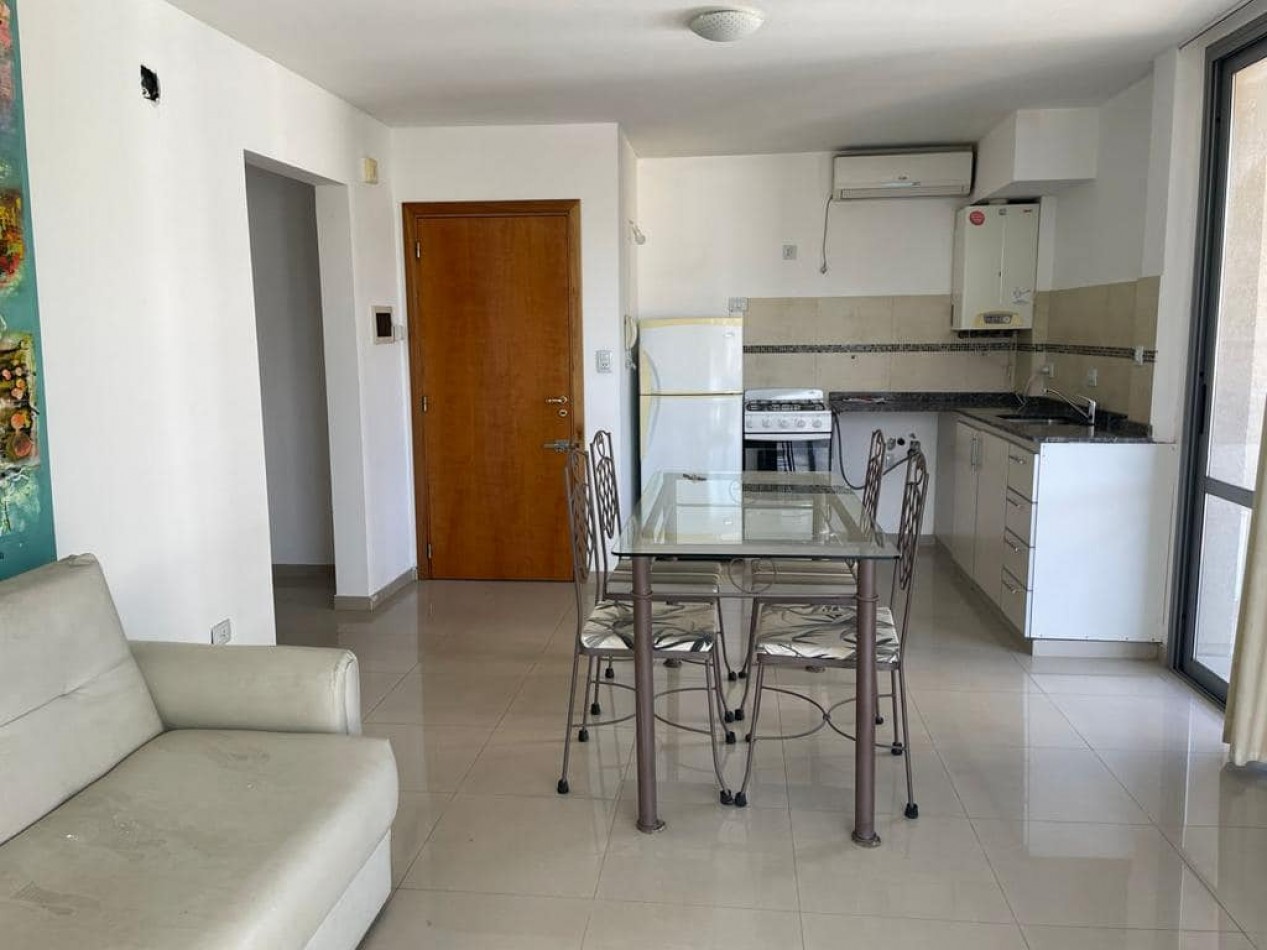 DEPARTAMENTO DE CATEGORIA CON BALCON COCHERA SUM
