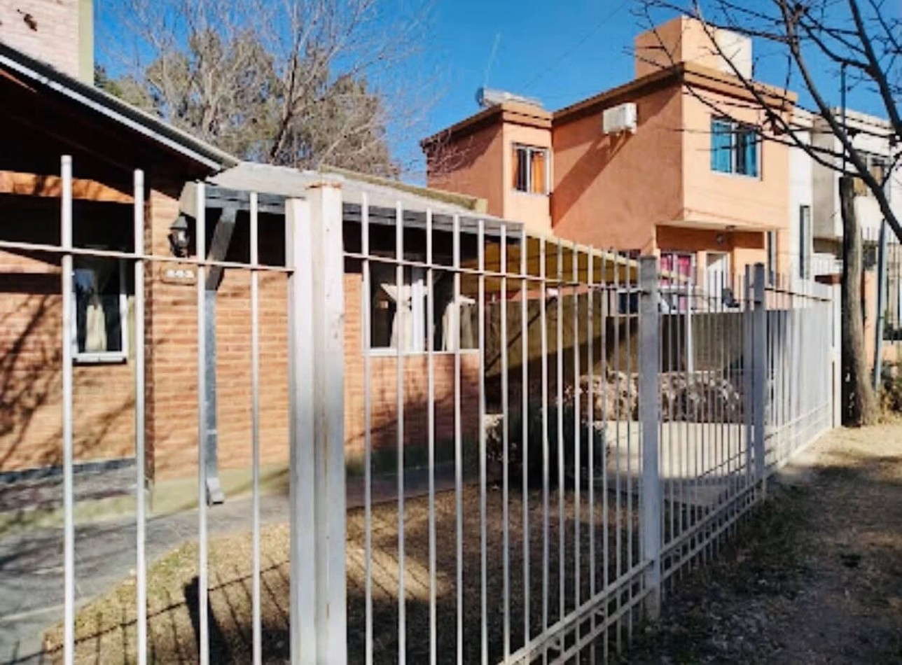 CASA SON 2 PH CON PATIO Y COCHERA SIN EXPENSAS 