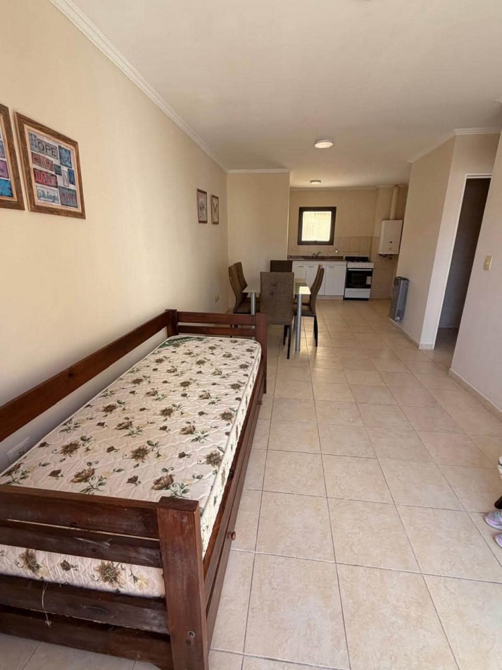 DEPARTAMENTO CON BALCON CENTRICO