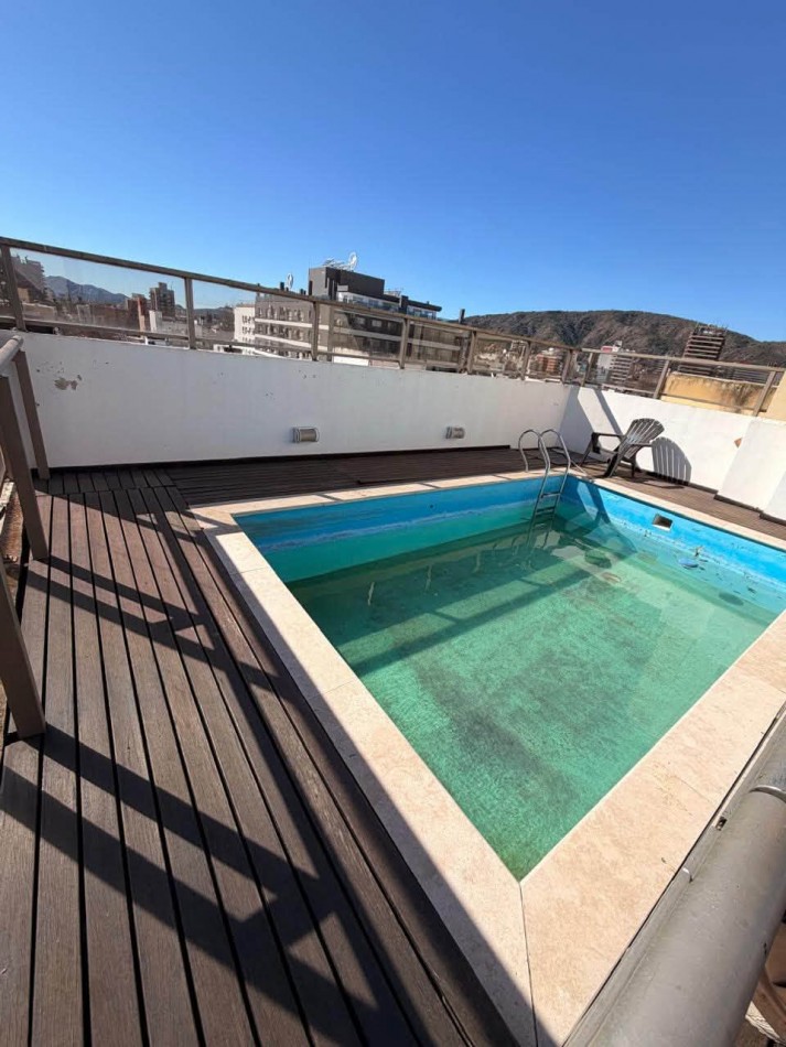 DEPARTAMENTO CON BALCON CENTRICO