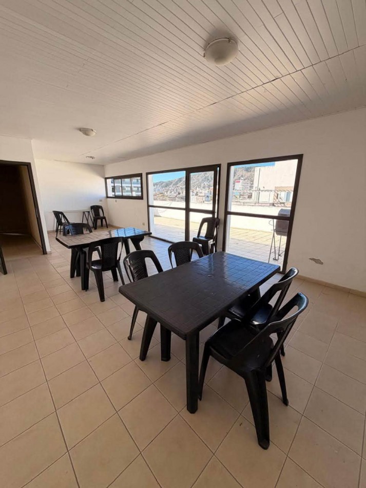 DEPARTAMENTO CON BALCON CENTRICO