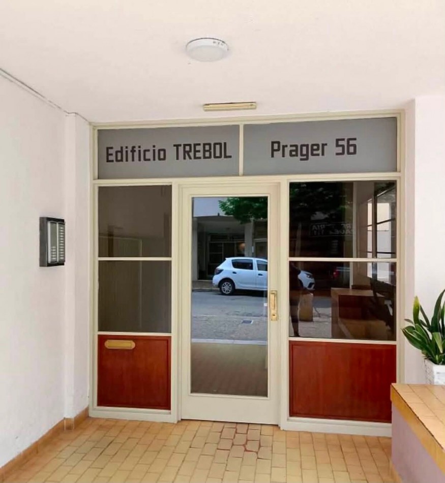 DEPARTAMENTO CON BALCON CENTRICO