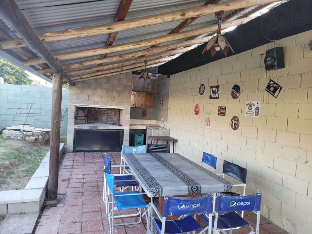 CASA DE 2 DOR COCHERA PATIO PILE QUINCHO
