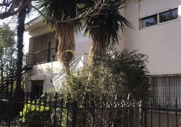 CASA MAS 4 DEPTOS  A REFACCIONAR PILE GRAN LOTE SANTA RITA