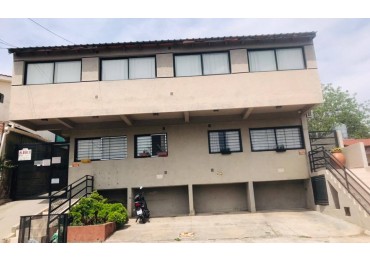 Departamneto con cochera y gas natural calle Jose Ingenieros