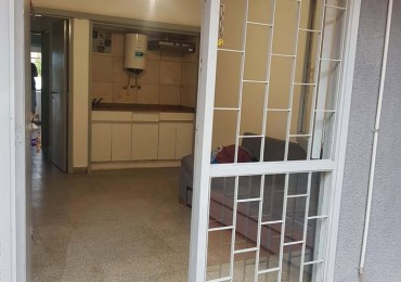 DEPARTAMENTO PB VISTA  A LA CALLE 