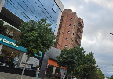 DEPARTAMENTO CON TERRAZA PROPIA 